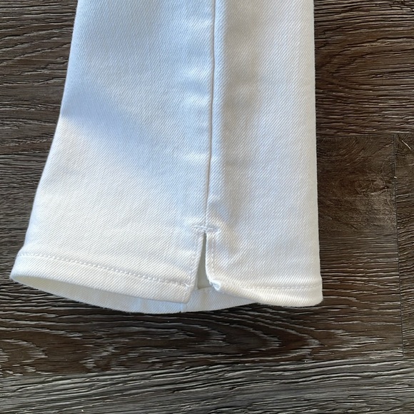 Old Navy Mid-Rise Straight Crop Bright White Distressed Five Pocket Jeans - Picture 8 of 13